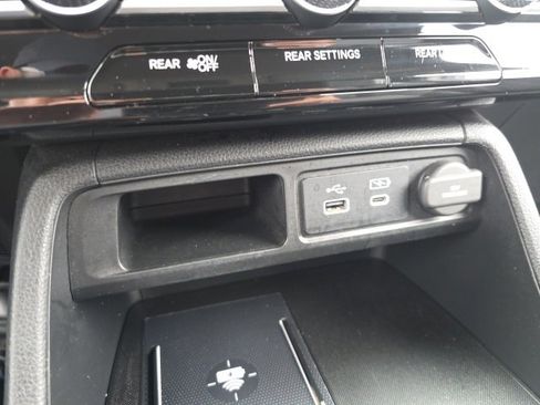 Used 2024 Honda Pilot EX-L image 27