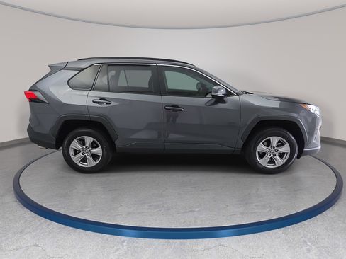 Used 2023 Toyota RAV4 XLE w/ Convenience Package FWD image 4