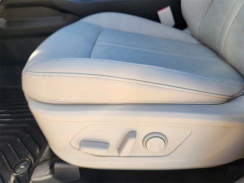 New 2026 Kia Sorento S w/ S Panoramic Sunroof Package FWD image 19