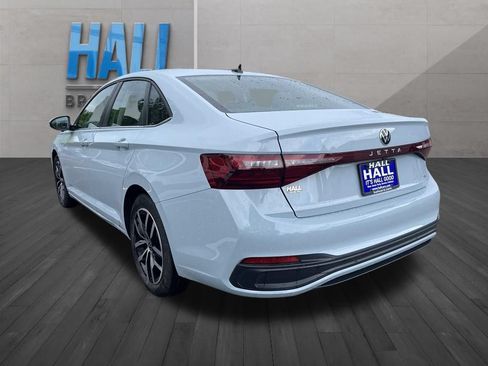 Used 2025 Volkswagen Jetta SE w/ Sunroof Package FWD image 4
