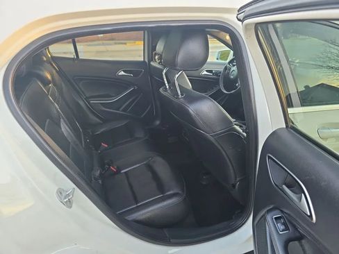 Used 2017 Mercedes-Benz GLA 250 4MATIC image 8