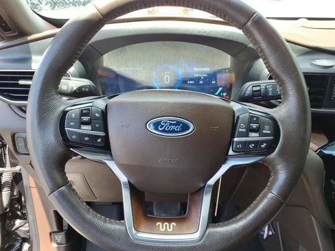Used 2024 Ford Explorer King Ranch w/ Technology Package AWD/4WD image 9