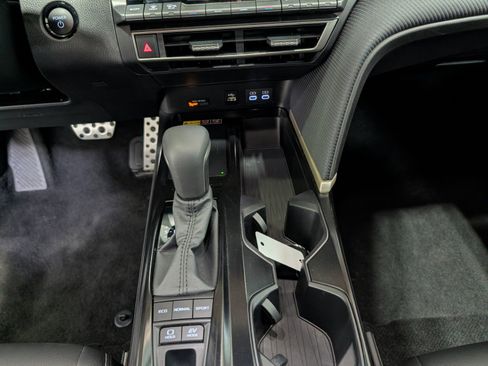 Used 2026 Toyota Camry SE image 22