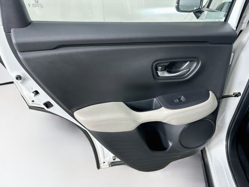 Used 2024 Honda HR-V LX image 25