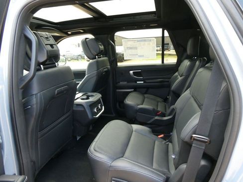 New 2027 Ford Expedition Platinum w/ Stealth Appearance Package AWD/4WD image 15