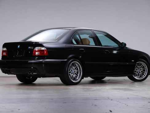 Used 2003 BMW M5 image 5
