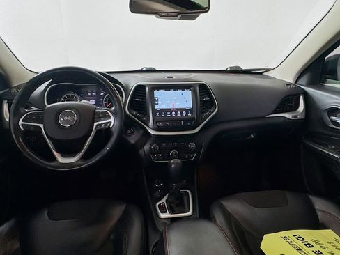 Used 2015 Jeep Cherokee Trailhawk w/ Comfort/Convenience Group AWD/4WD image 13