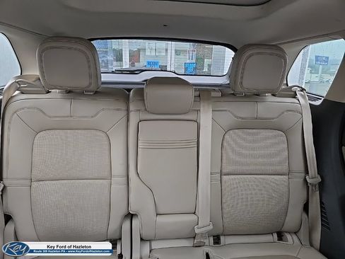 Used 2021 Lincoln Corsair AWD w/ Premium Package image 30