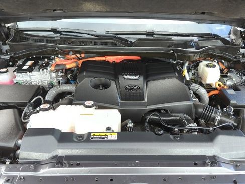 Used 2023 Toyota Sequoia SR5 image 26