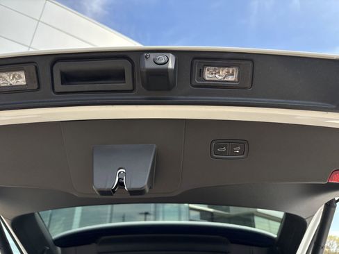 Certified 2024 Porsche Cayenne Coupe image 29