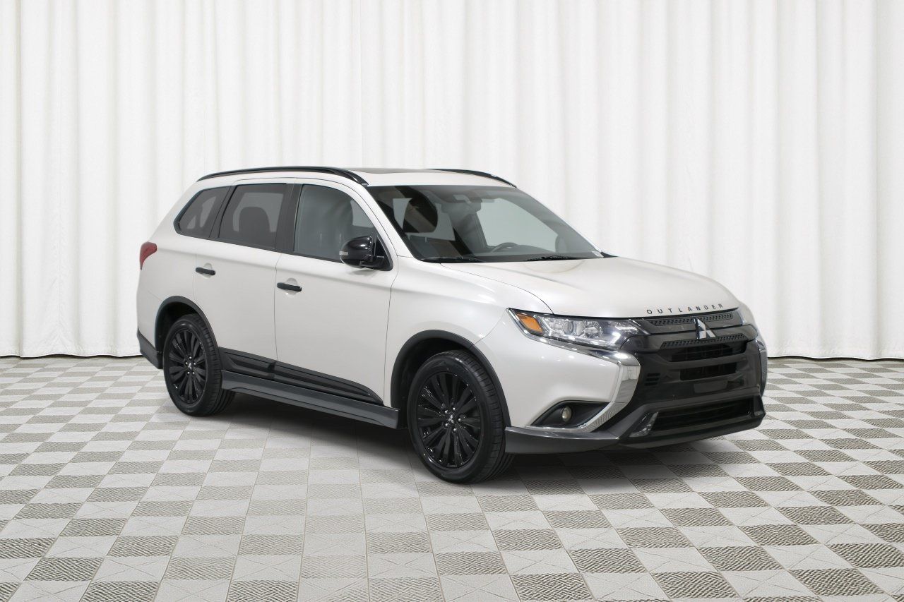 Used 2020 Mitsubishi Outlander SE FWD image 1