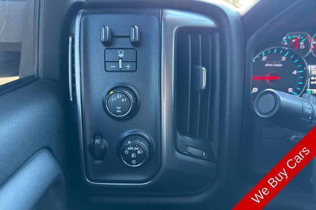Used 2016 Chevrolet Silverado 2500 LT w/ Midnight Edition AWD/4WD image 31