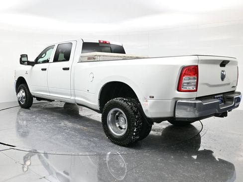 Used 2024 RAM 3500 Tradesman w/ Chrome Appearance Group image 7