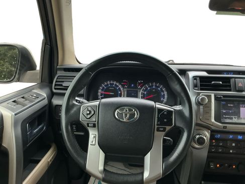 Used 2014 Toyota 4Runner Limited AWD/4WD image 12