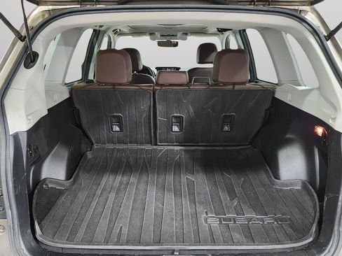 Used 2017 Subaru Forester 2.5i Touring AWD/4WD image 39