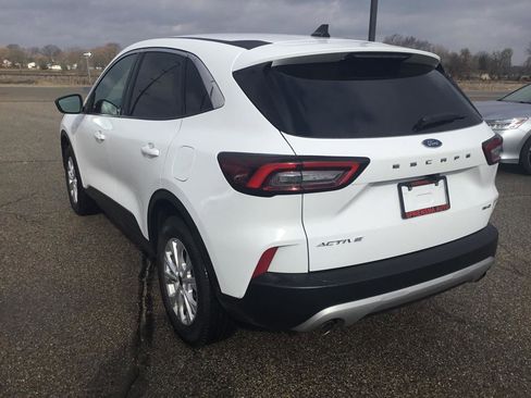 Used 2024 Ford Escape Active image 9