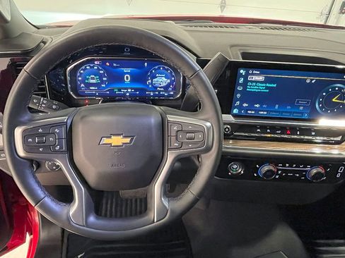 Used 2024 Chevrolet Silverado 1500 LT image 37