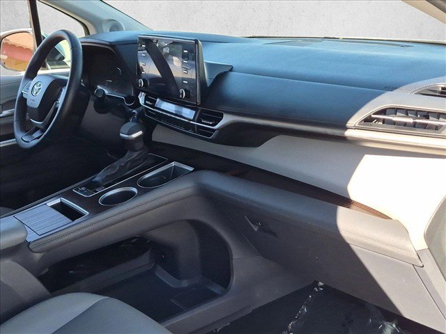 Used 2023 Toyota Sienna XLE w/ XLE Plus Package AWD/4WD image 25