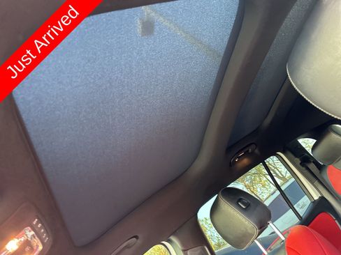 Certified 2022 Mercedes-Benz GLB 35 AMG 4MATIC image 6