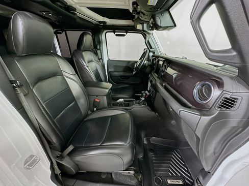 Used 2021 Jeep Wrangler Unlimited Sahara AWD/4WD image 30