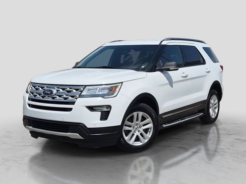 Used 2019 Ford Explorer XLT w/ Equipment Group 202A AWD/4WD image 1