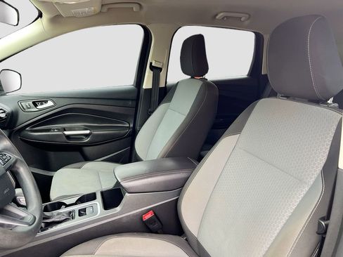 Used 2018 Ford Escape SE image 19
