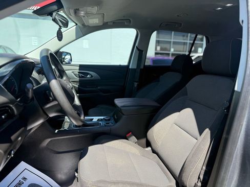 Used 2018 Chevrolet Traverse LS FWD image 19