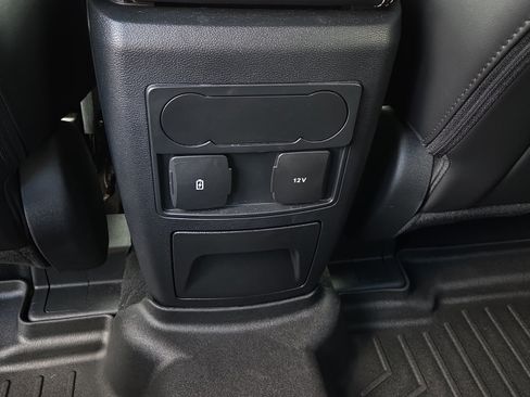 Used 2023 Ford Explorer XLT w/ Equipment Group 202A RWD image 16