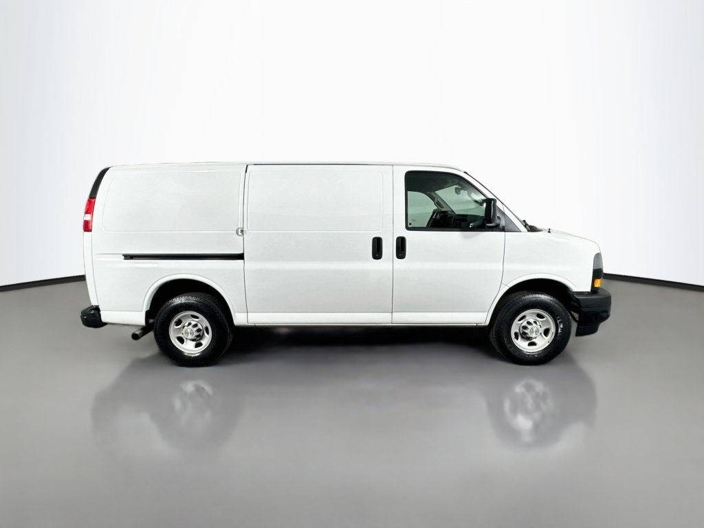Used 2020 Chevrolet Express 3500 w/ Driver Convenience Package RWD image 6