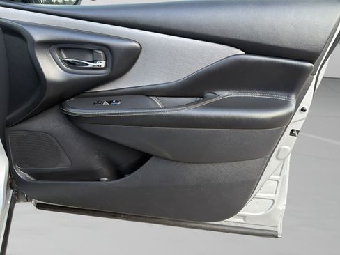Used 2022 Nissan Murano SV w/ Cargo Package FWD image 40