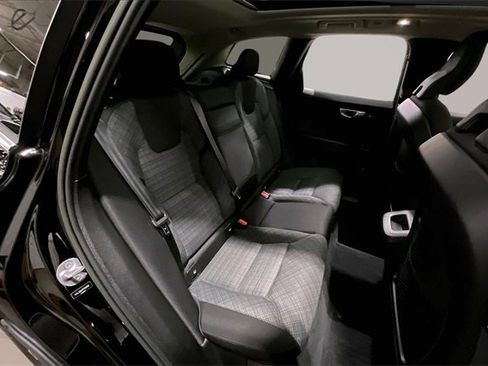 Certified 2023 Volvo XC60 B5 Core image 28
