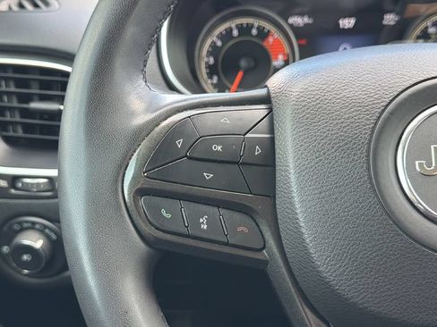 Used 2022 Jeep Cherokee Trailhawk w/ Sun, Sound & Nav Group AWD/4WD image 19