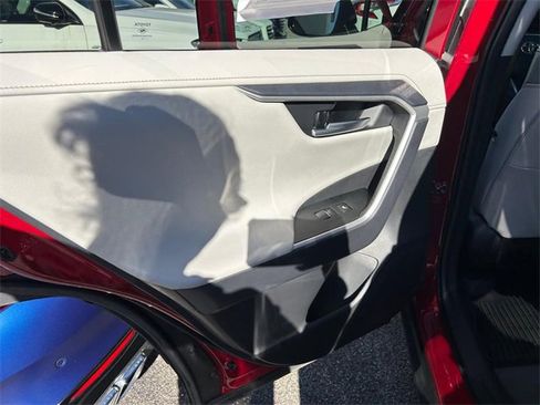 Used 2025 Toyota RAV4 Limited image 12