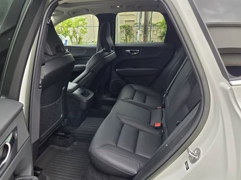 Certified 2023 Volvo XC60 B5 Plus w/ Climate Package AWD/4WD image 14