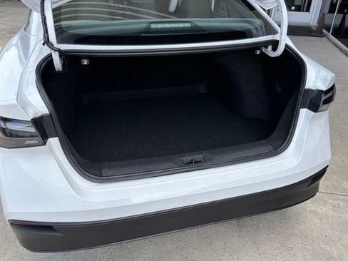Used 2026 Nissan Sentra SV w/ Floor Mat Package FWD image 26