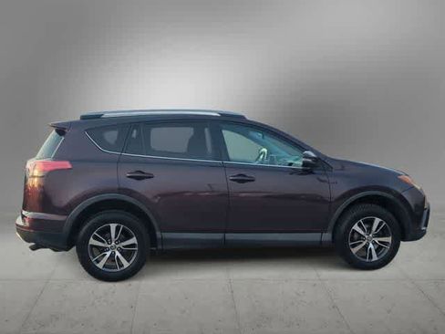Used 2017 Toyota RAV4 XLE image 9