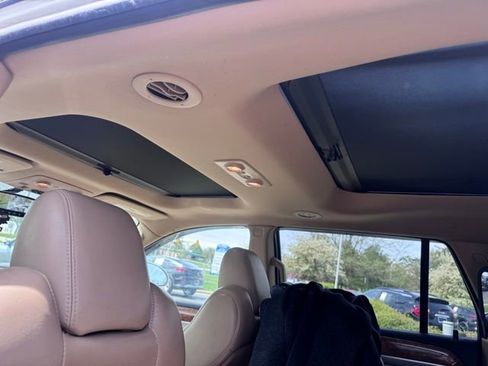 Used 2012 Buick Enclave Leather AWD/4WD image 5
