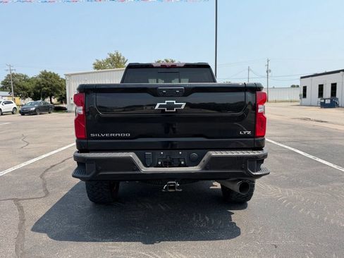 Used 2024 Chevrolet Silverado 2500 LTZ w/ LTZ Plus Package AWD/4WD image 4