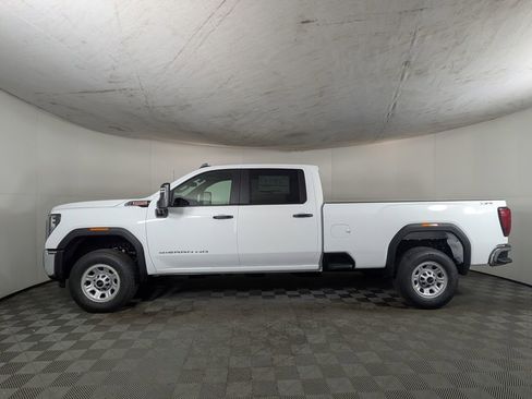 New 2026 GMC Sierra 3500 Pro AWD/4WD image 3