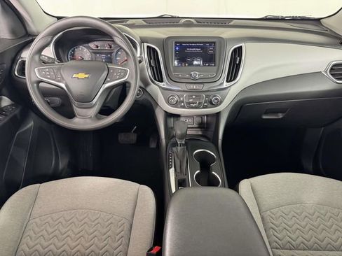 Used 2022 Chevrolet Equinox LS image 5