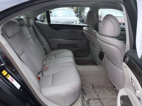 Used 2007 Lexus LS 460 L RWD image 12