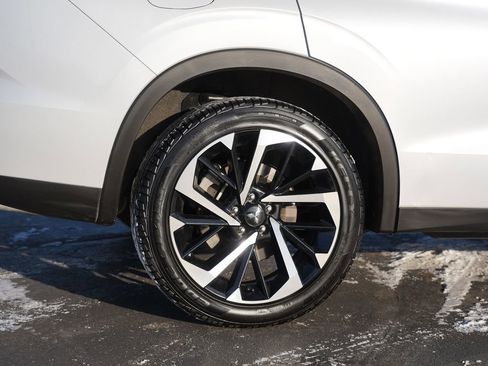 Used 2024 Mitsubishi Outlander SE image 11