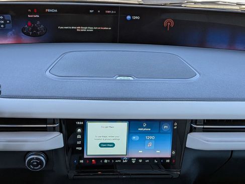 Certified 2025 Lincoln Navigator Reserve image 21