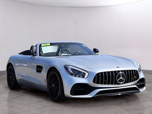 Used 2019 Mercedes-Benz AMG GT Roadster image 3