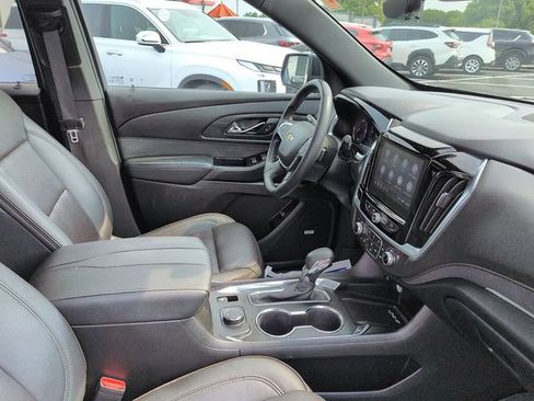 Used 2023 Chevrolet Traverse High Country w/ LPO, Floor Liner Package AWD/4WD image 11