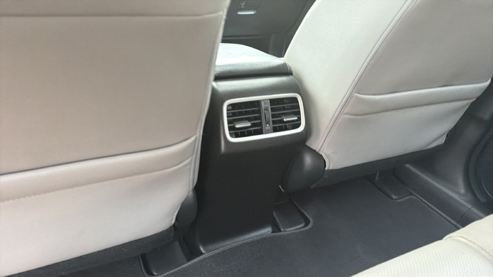 Used 2015 Honda CR-V Touring image 24