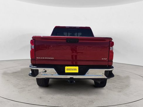 Used 2022 Chevrolet Silverado 2500 LTZ w/ LTZ Convenience Package AWD/4WD image 4