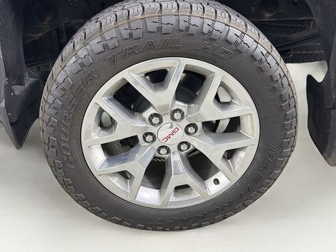 Used 2018 GMC Sierra 1500 SLT image 35