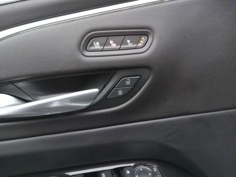 Used 2022 Cadillac Escalade Premium Luxury image 10