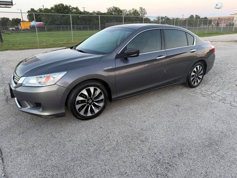 Used 2015 Honda Accord Touring image 3